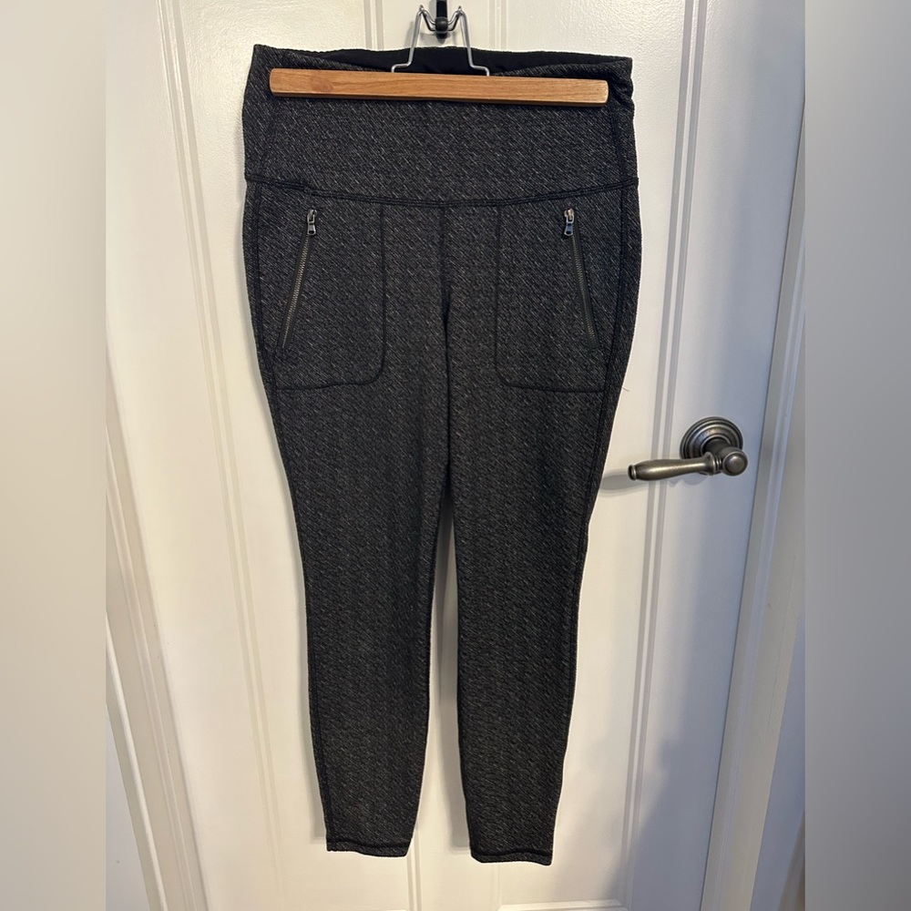 Bundle 2 pair Old Navy active leggings